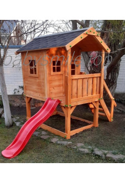 Деревянный домик с горкой и песочницей Spielplatz